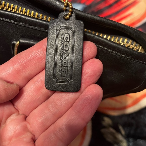 Black Leather Handbag - Picture 5 of 14